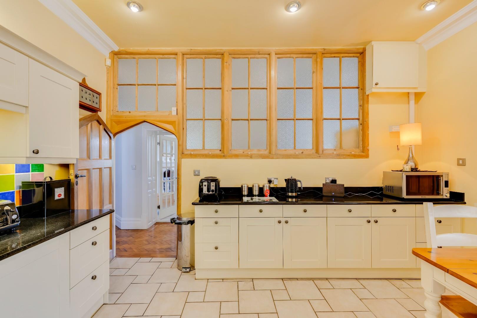 Rhoose Road, Rhoose, Vale of Glamorgan, CF62 3EP